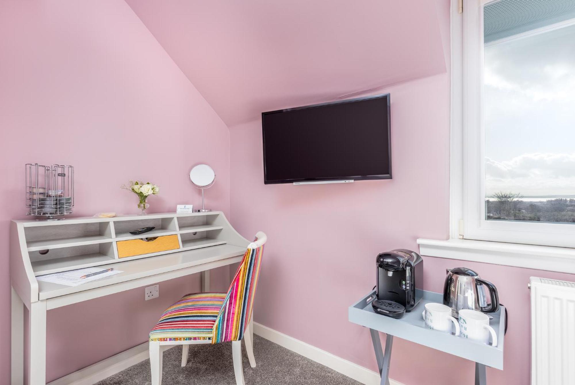 Heartseed House Bed & Breakfast Дорнох Екстериор снимка